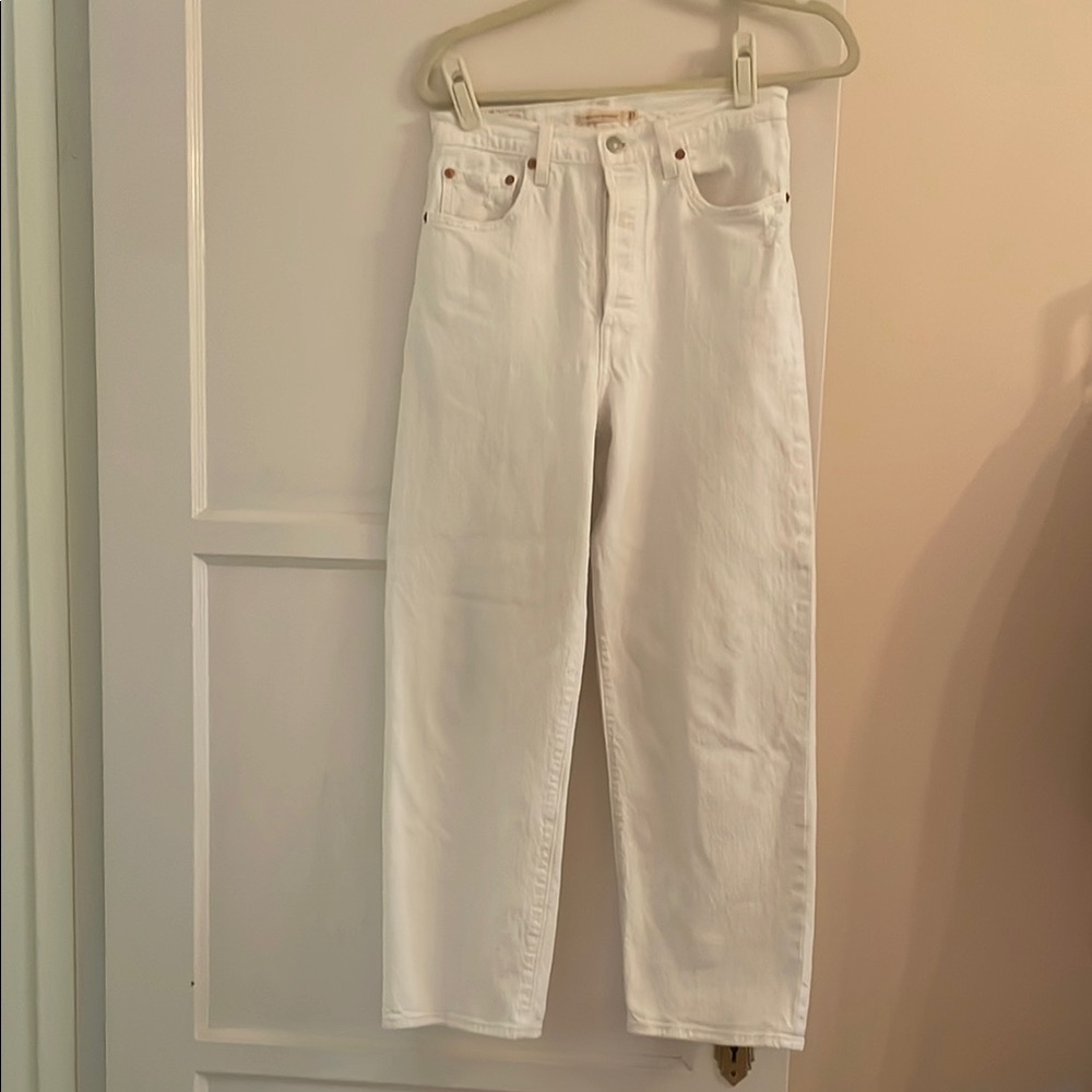Levi high waist jeans.